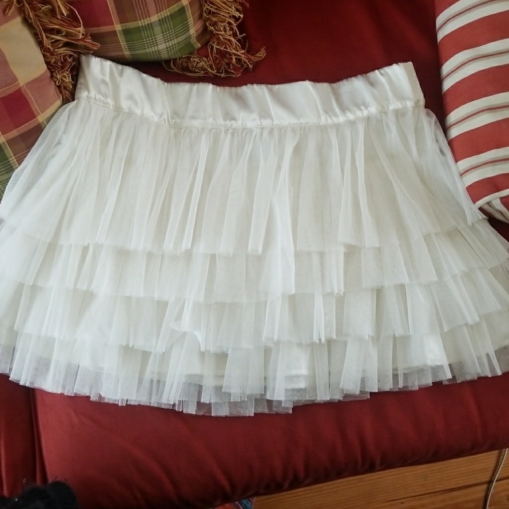 H&M Divided White Layered Ballerina Style Skirt